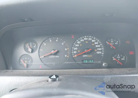 2001 Jeep Grand Cherokee Laredo z USA, uszkodzony, nr VIN 1J4GW48S41C672941